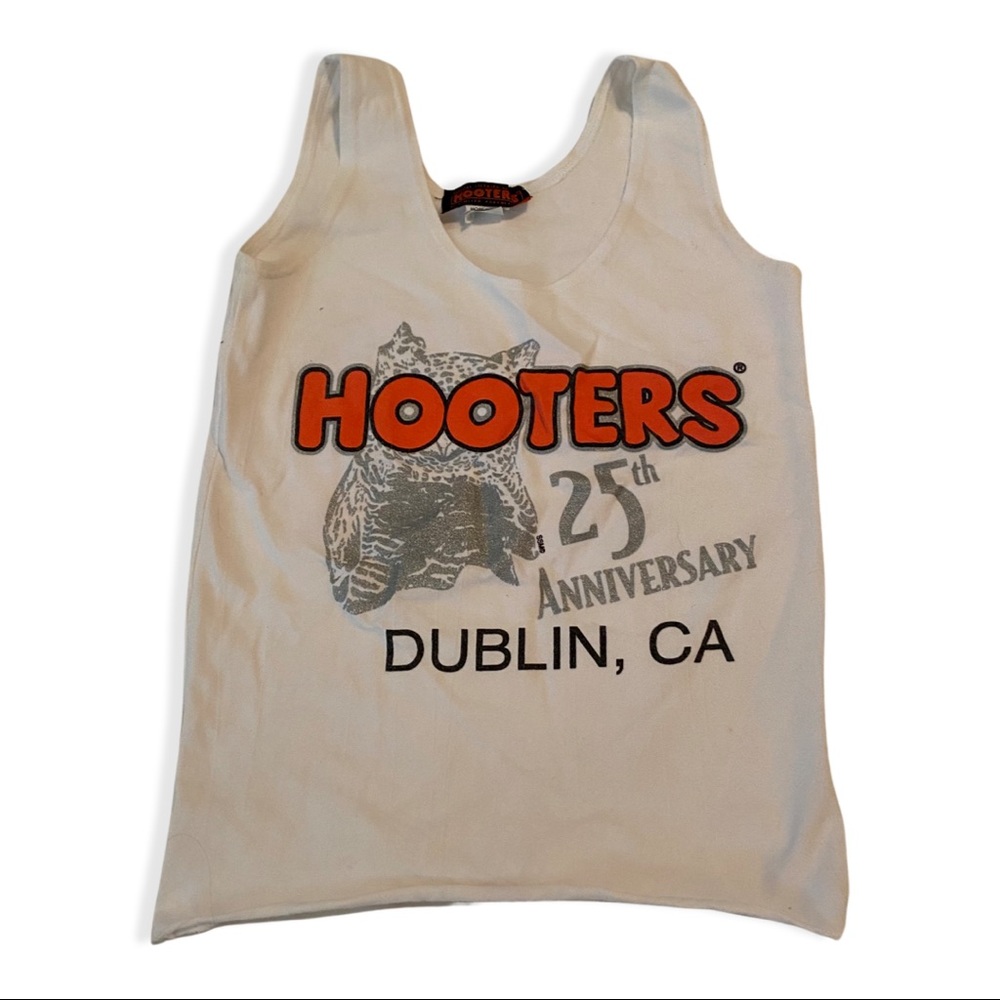 hooters special anniversary tank top